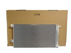 Luftkonditioneringskondensor Ny Original 921004366R Dacia