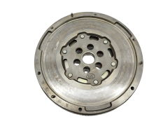 Svänghjul 9812079680 1.6 E-HDI 8v Citroen Peugeot 308 5008 2