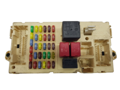 Säkringsbox Alfa Romeo 46558758