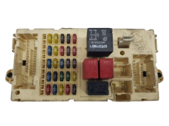 Säkringsbox Alfa Romeo 467463750 NPL 46558758