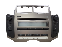 Radio Cd Mp3 Spelare Toyota Yaris 86120-0D490 W13811 Fujitsu 1270