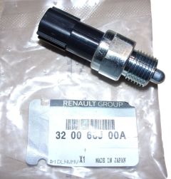 Backväxelsensor Ny Original 320066J00A Renault