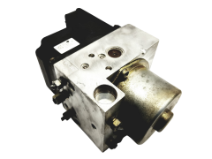 Abs-pump Nissan Pathfinder 476605W500