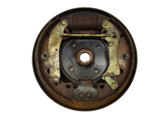 Skivskyddsplåt Szczęk Höger 7701024250 Renault 25 11943