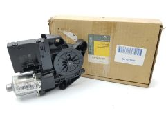 Fönsterhissmotor Höger Bak Original Renault Scenic 3 827303178R