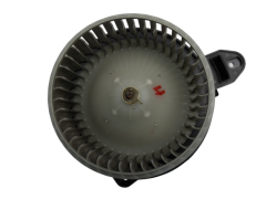 Värmefläktmotor Audi A6 C5 4B1820021B 0130111202 Bosch