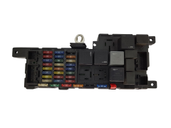Säkringsbox 518788104 8678449 Volvo
