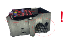 Säkringsbox 8V5T-14A005-HEG EET1-E-12285076-000 Ford