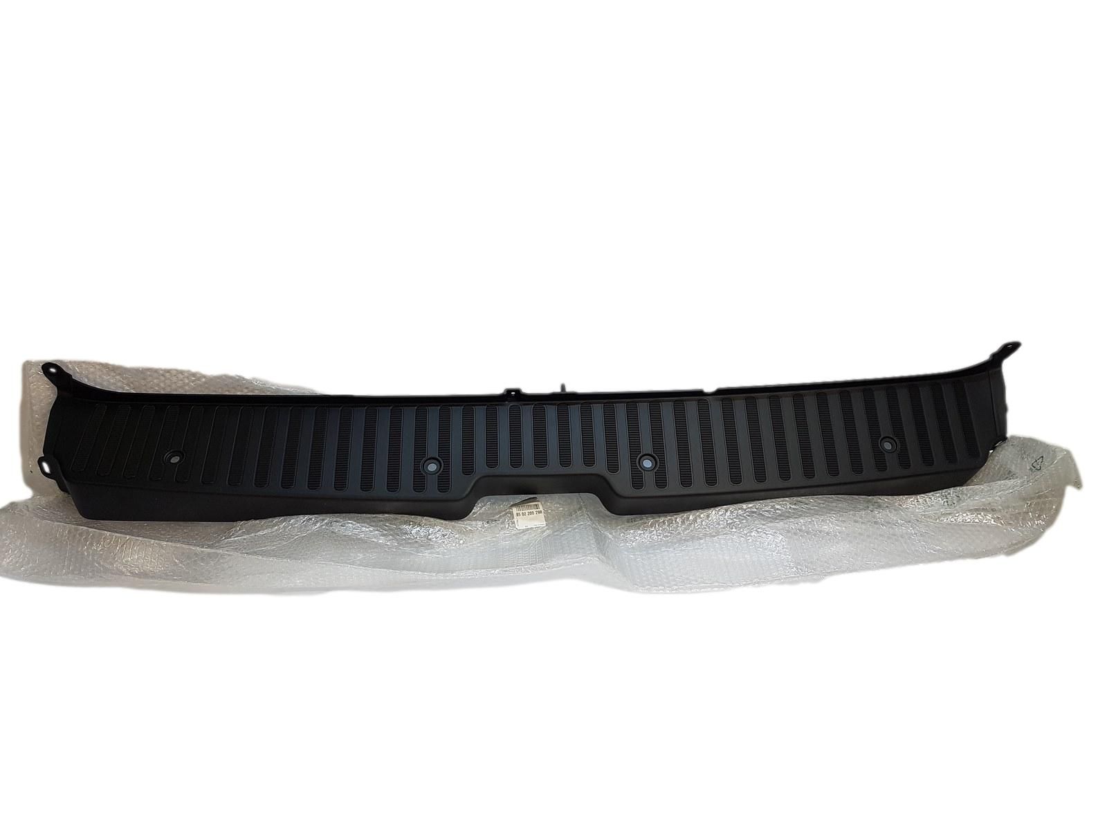 Stötfångare List Bak Renault Opel Nissan 850220029R Original main product photo