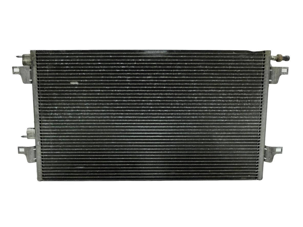 Luftkonditioneringskondensor Renault 8200008763 Behr 2324 main product photo